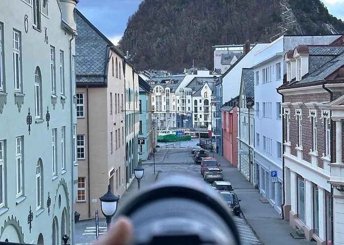 101 Og 102 I Brunholmgata 9 Апартаменты Олесунн