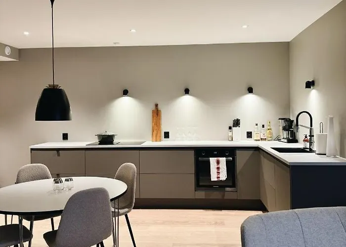 101 Og 102 I Brunholmgata 9 Олесунн